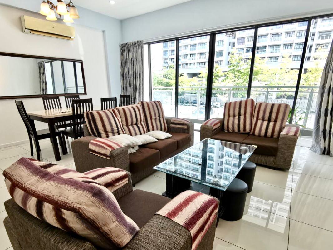 The Light Collection 1 Fully Furnished 1368sf 3CP Gelugor