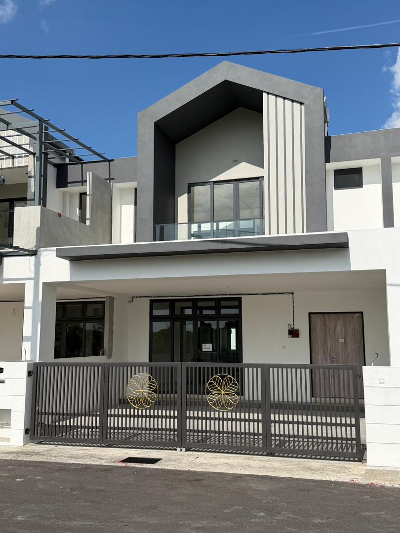 Phase 1 D'Courtyard@ Taman Serikaya 2-Storey Terrace Basic Furnished 1690sf Machang Bubok