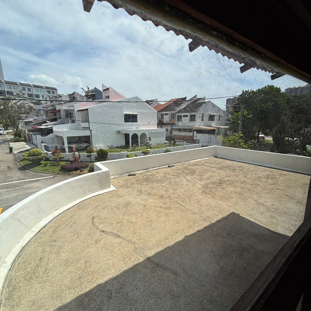house in Batu Uban, Penang — photo 2