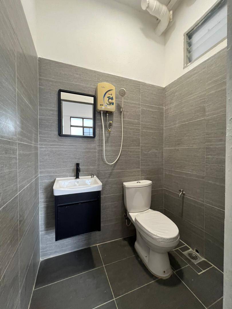 condo in Jelutong, Penang — photo 6