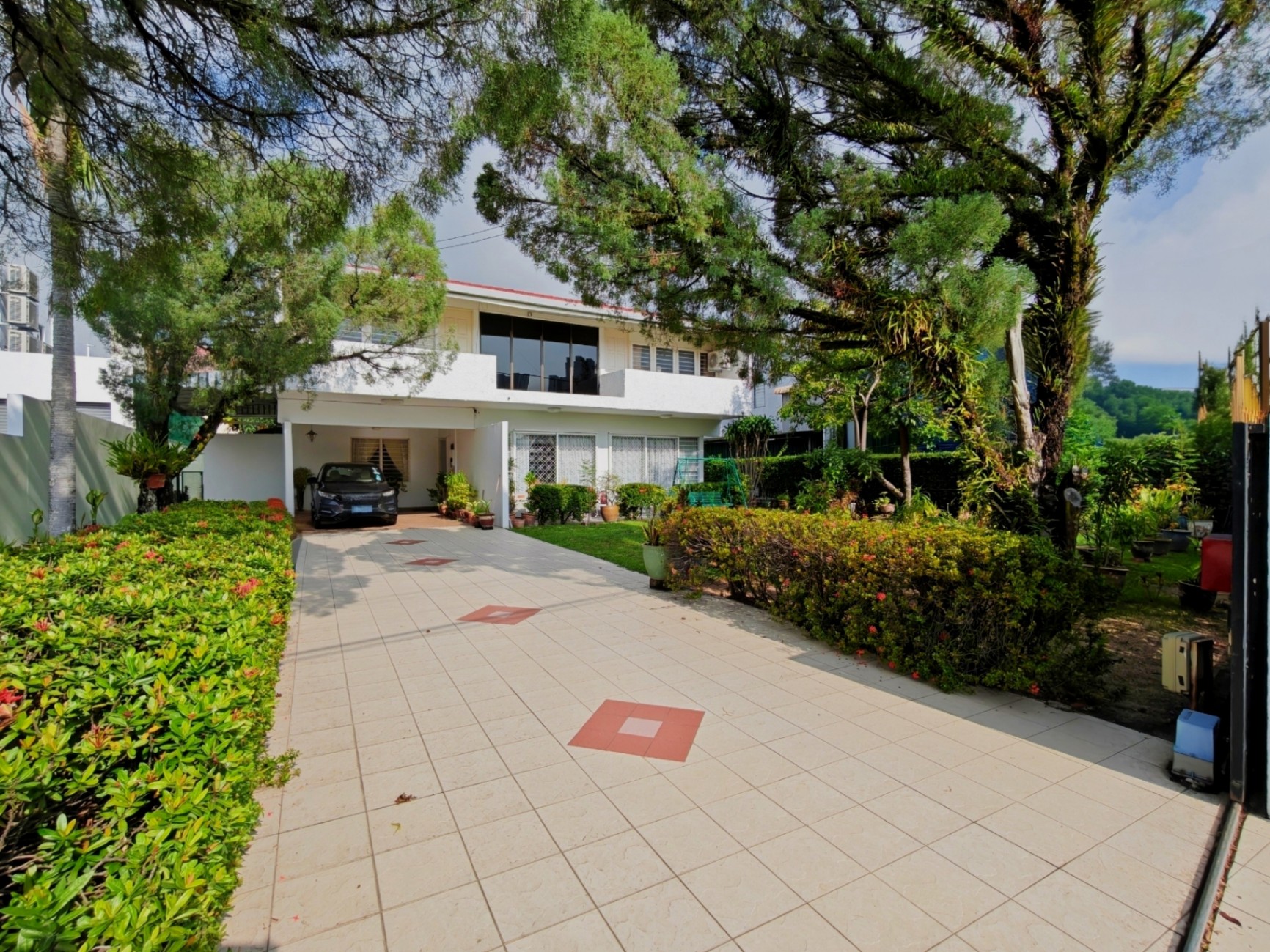 🔥 Prime Bungalow for Sale – Jalan Sultan Azlan Shah, Gelugor 🔥