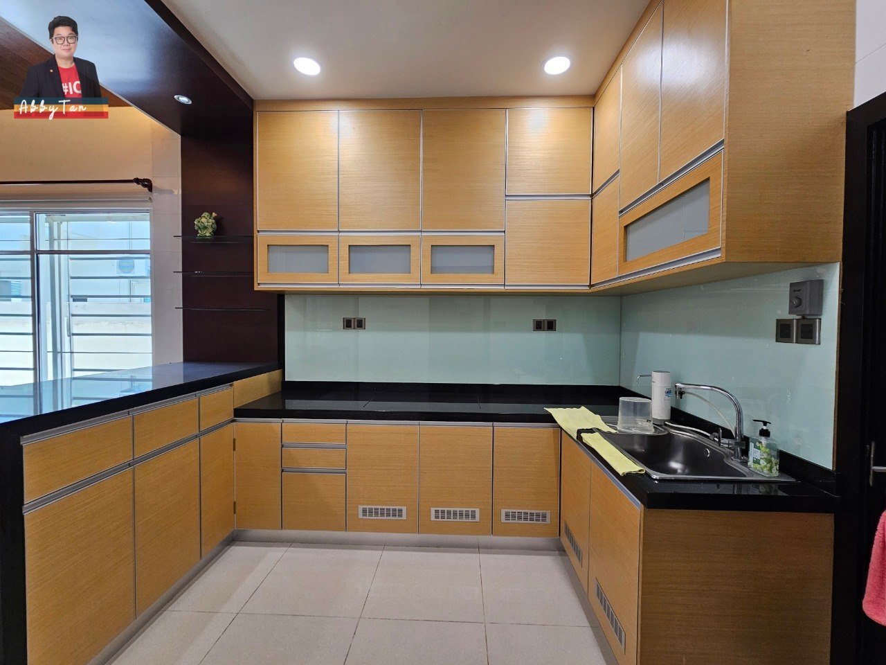 land in Kota Kinabalu, Sabah — photo 3