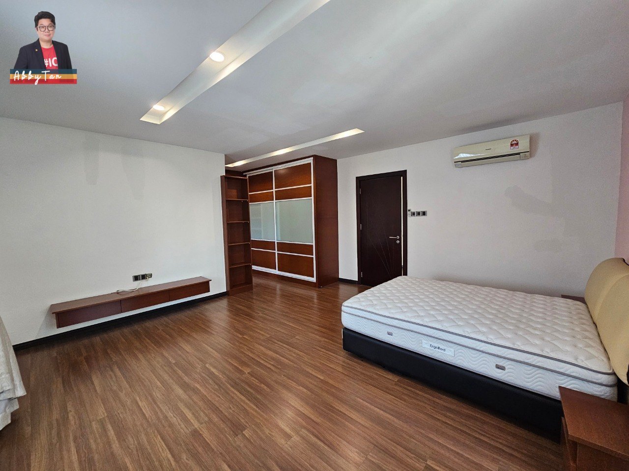 land in Kota Kinabalu, Sabah — photo 5