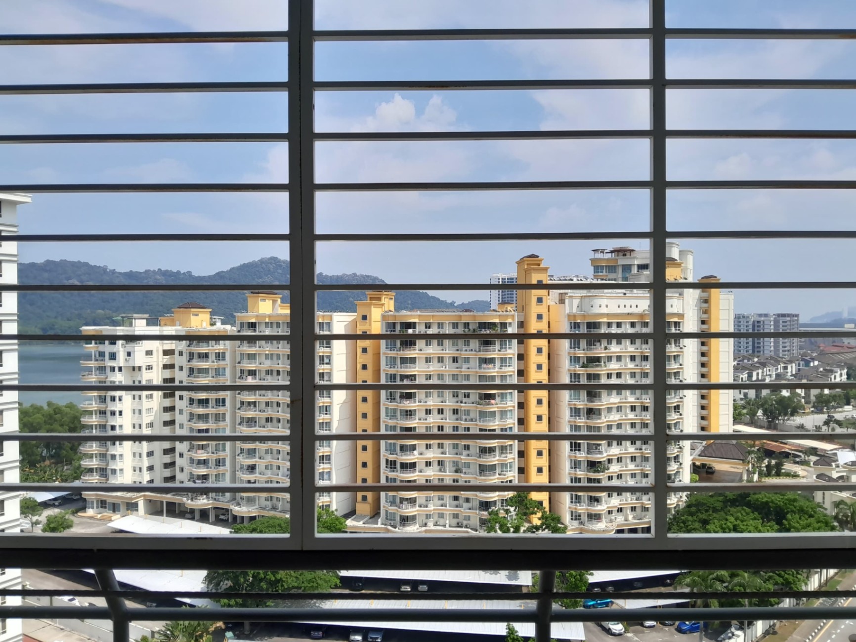 🏢 Putra Place — FOR RENT 🔥 Fully Furnished • 2 Carparks • Move-In Ready!