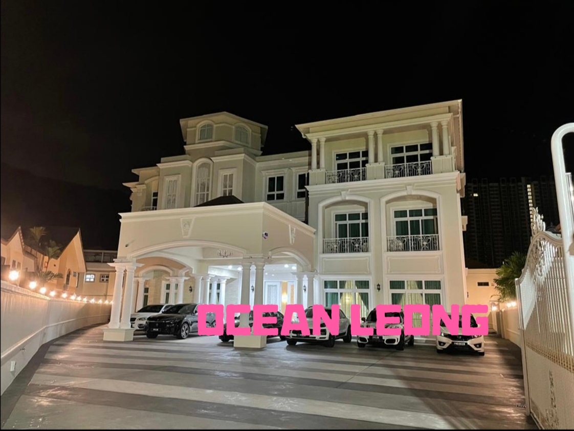 Tripe Storey Bungalow @ Jalan Sungai Emas, Batu Ferringhi | Freehold