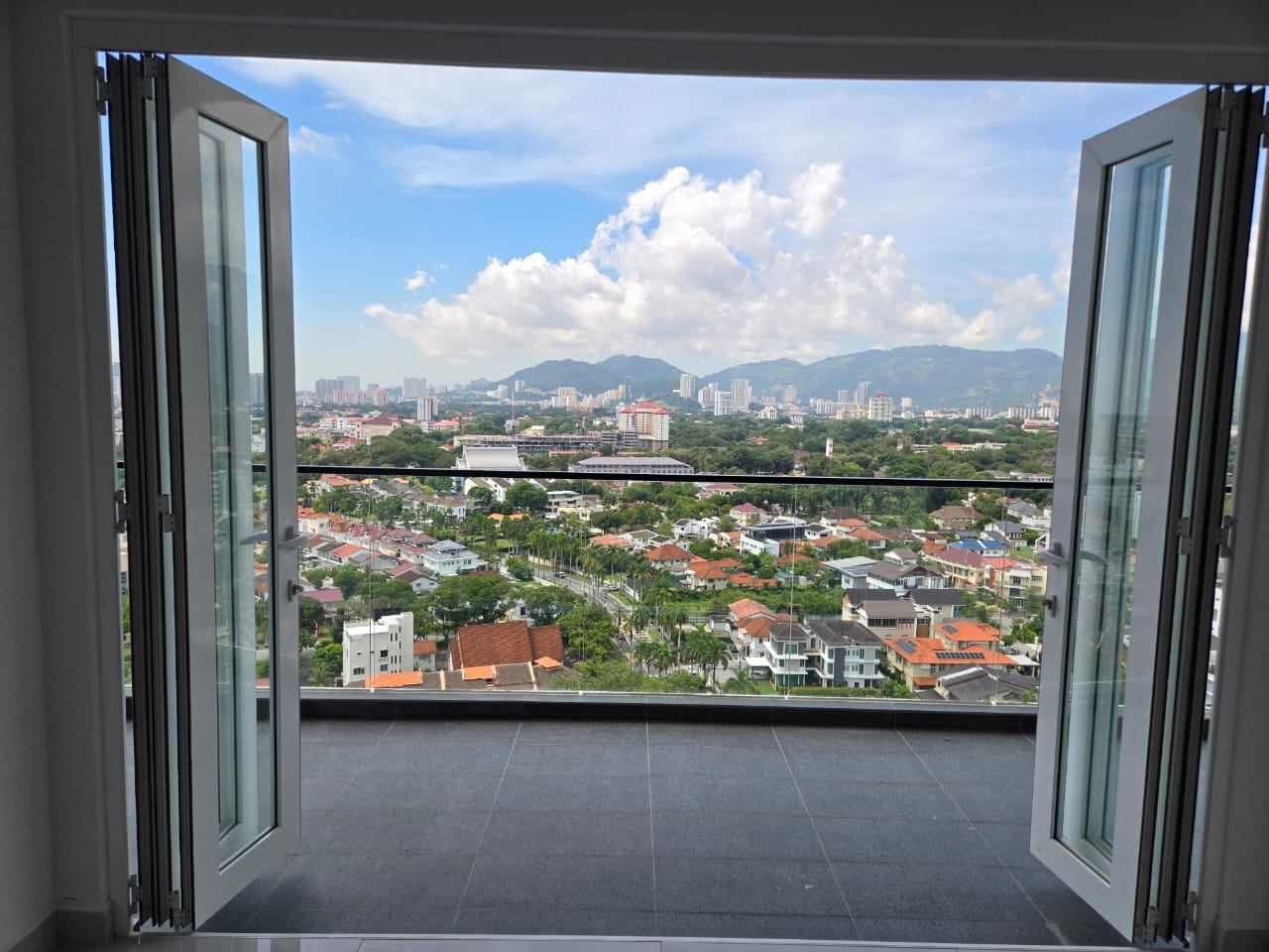 Codrington Residence 1288sf 2CP Original Unit Georgetown