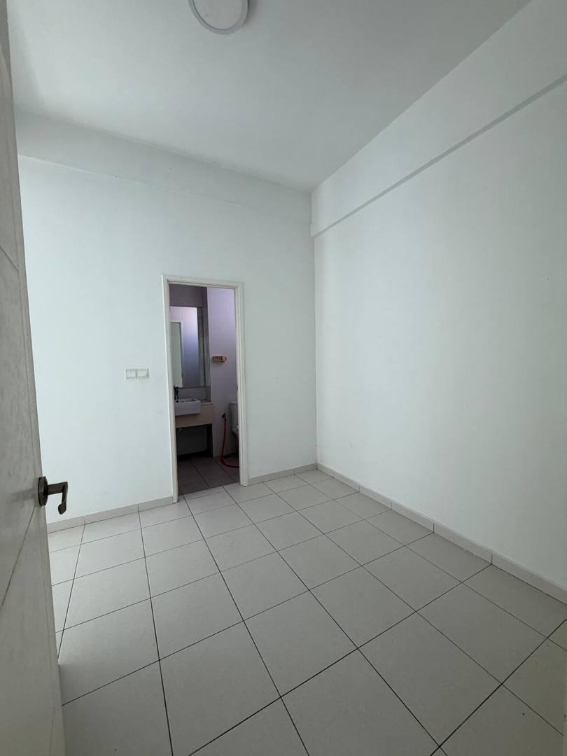 condo in Sungai Ara, Penang — photo 6