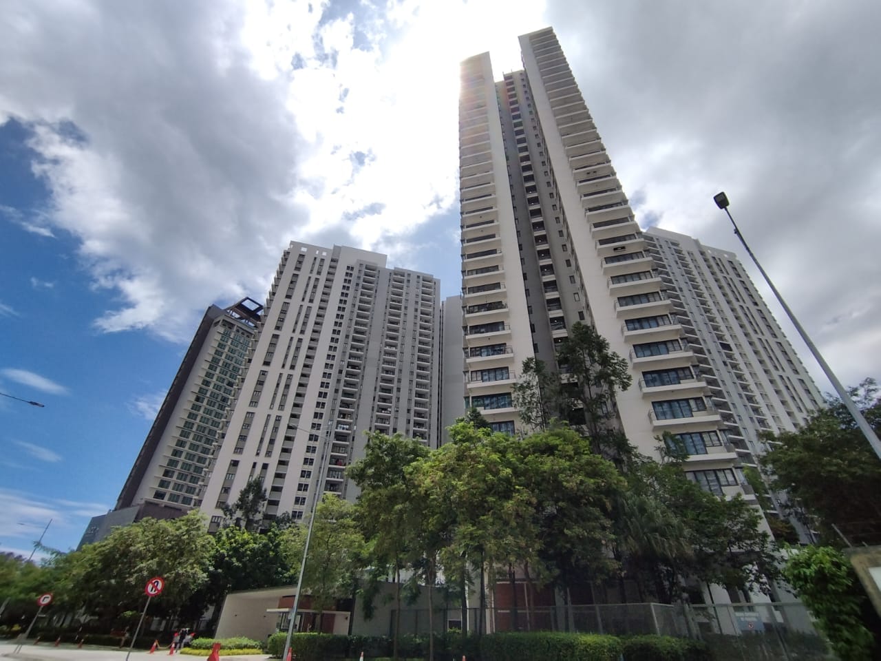 Block B The Tamarind Low Floor Face Marinox 1042sf 2CP Fully Reno & Furnished Tanjung Tokong