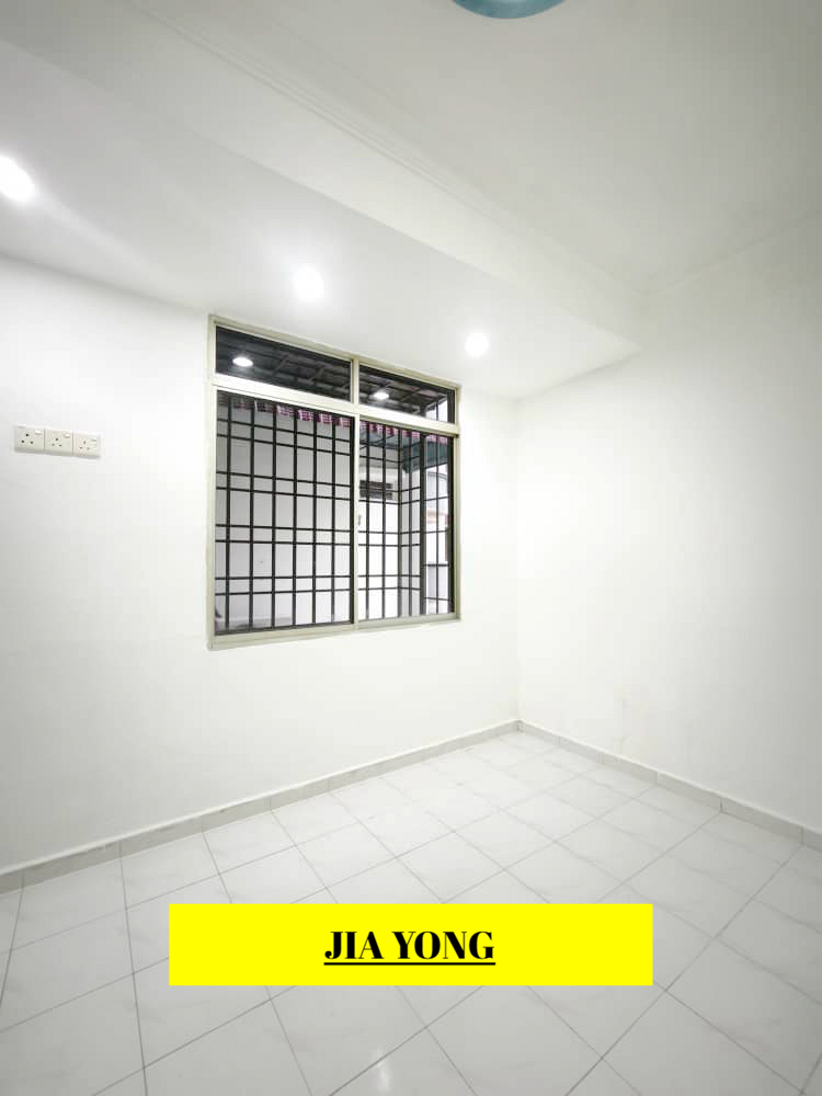 condo in Gelugor, Penang — photo 7