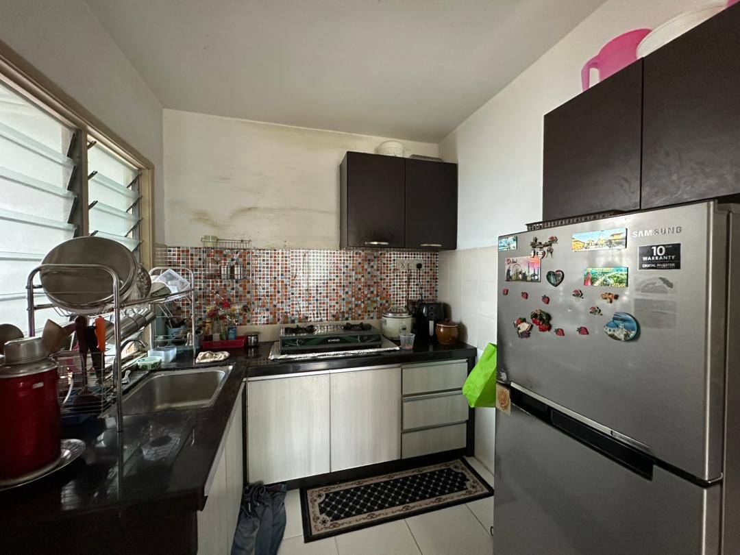 Melody home corner 750sf 1 carpark lowest in market
