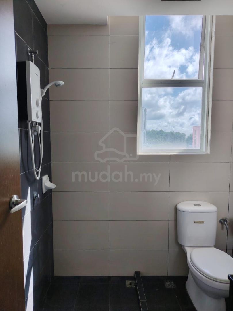condo in Teluk Kumbar, Penang — photo 3