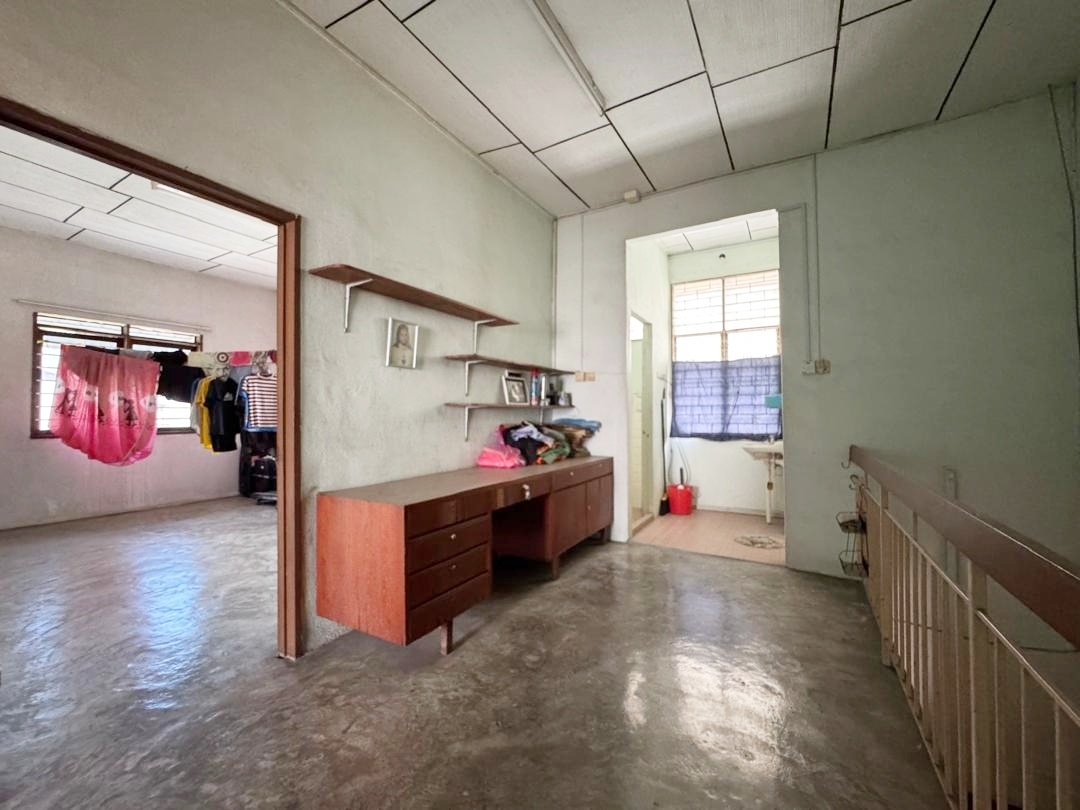 house in Gelugor, Penang — photo 3