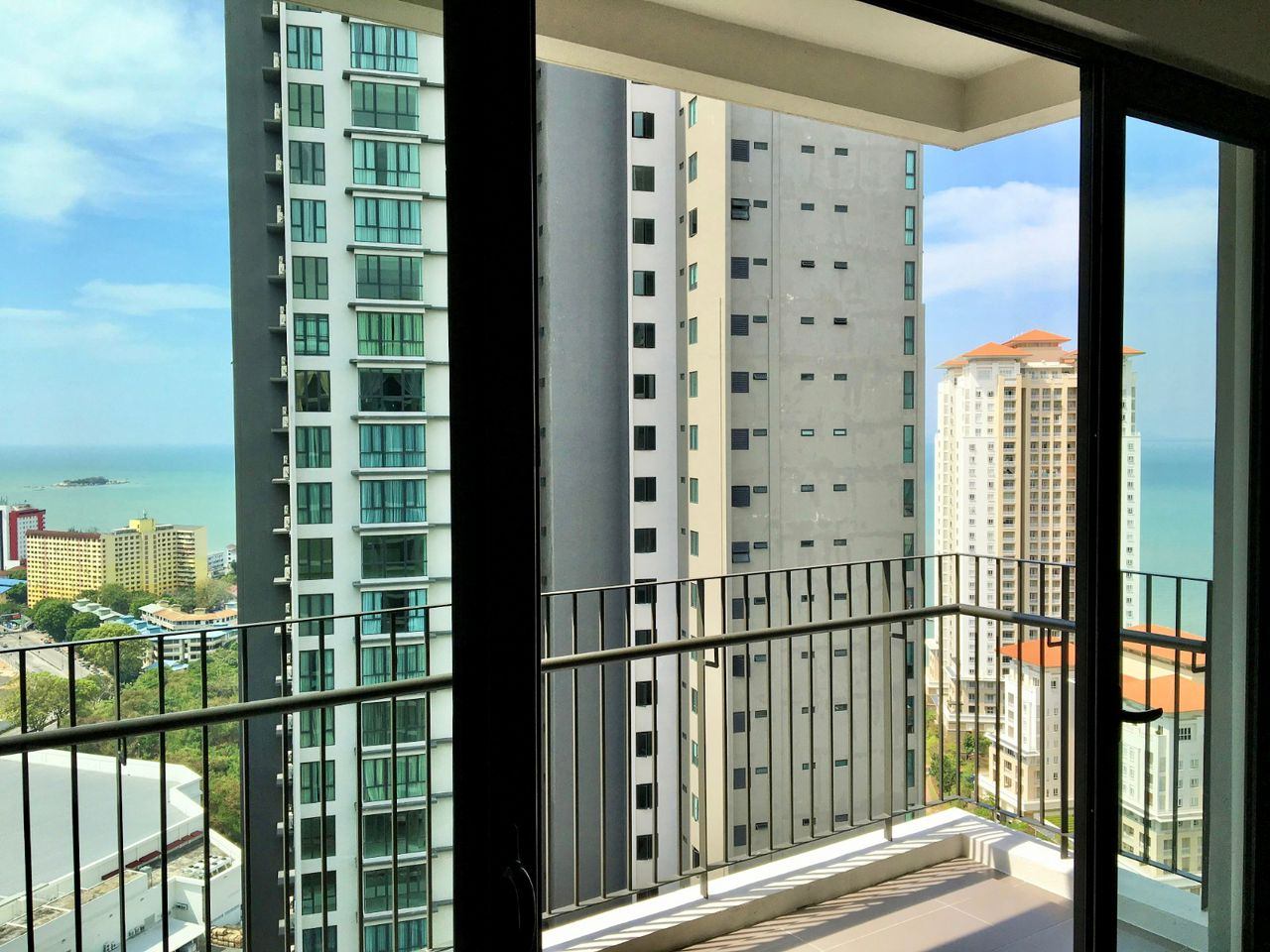 The Tamarind, near Breeza, Marinox, Straits Quay