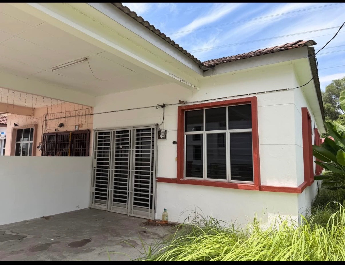 house in Bukit Minyak, Penang — photo 2