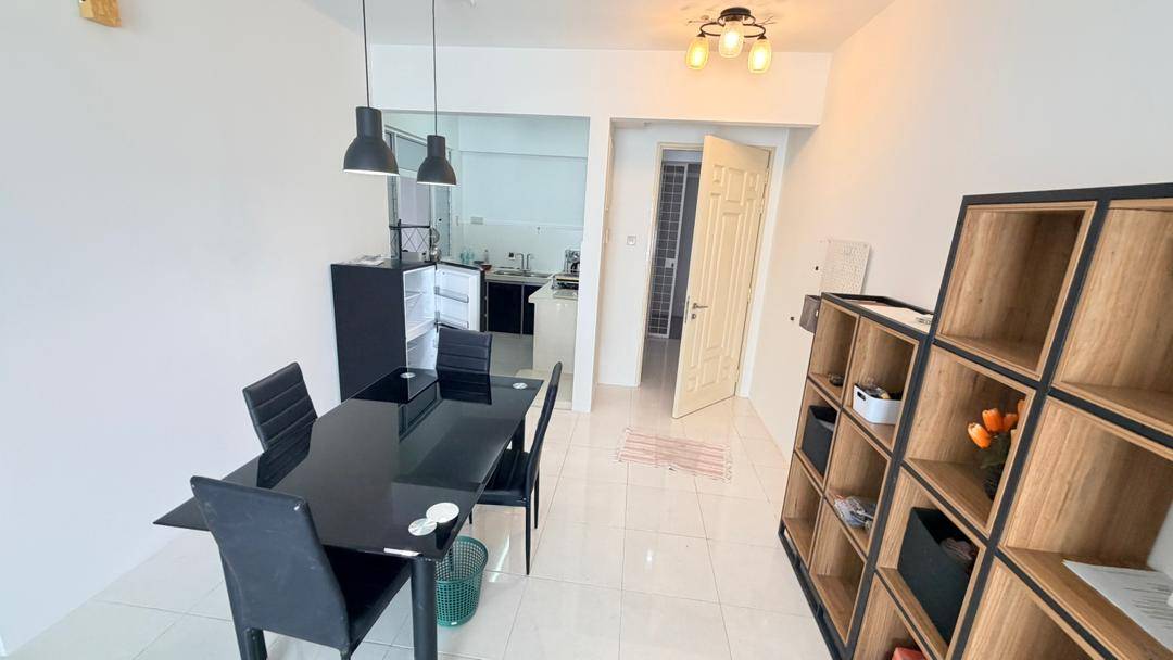 Summer Place Seaview, Middle floor For Rent, Karpal Singh Drive