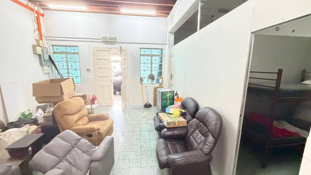 2 Storey Terrace House @ Lintang Burma For Sale