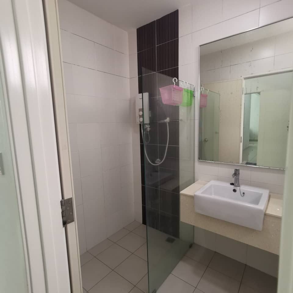 condo in Sungai Ara, Penang — photo 5