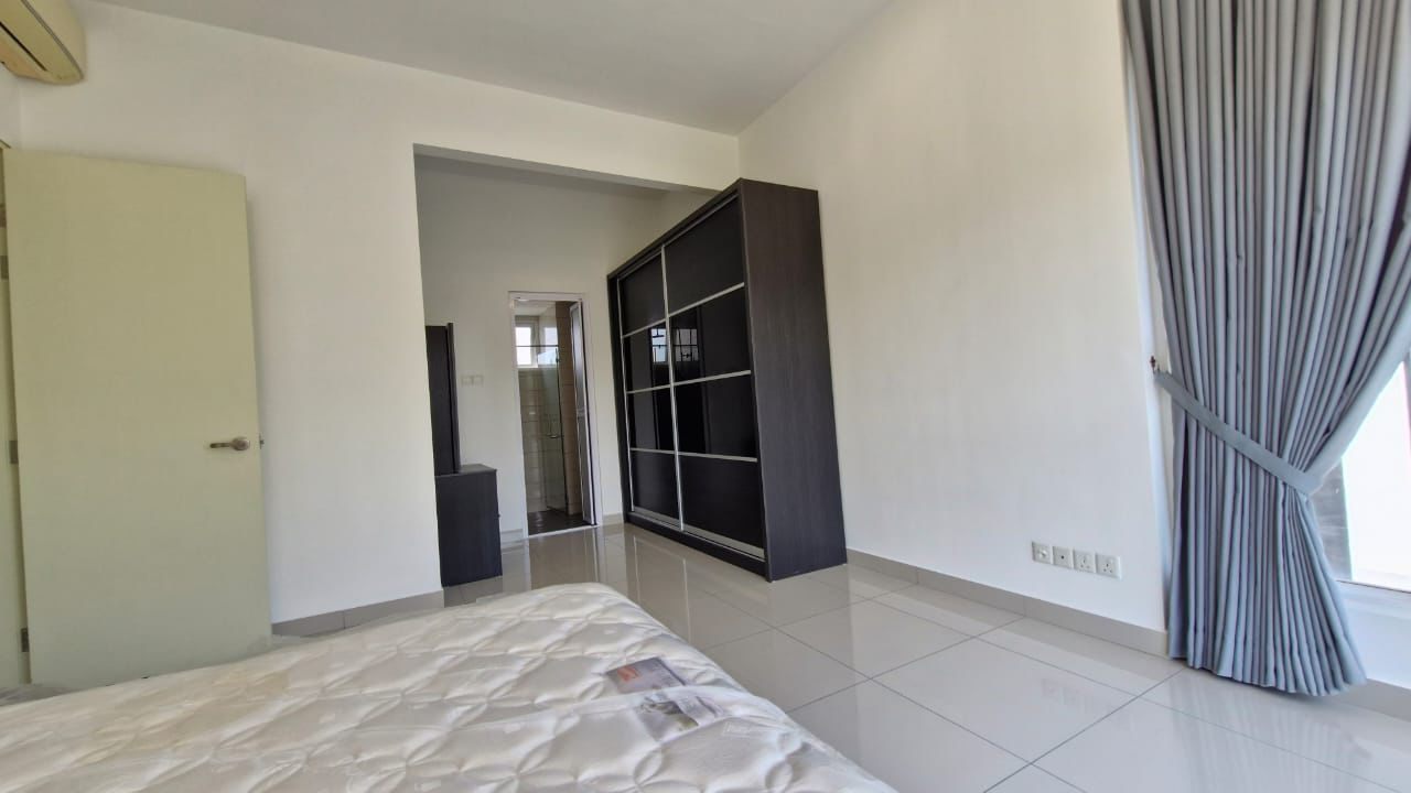 condo in Batu Maung, Penang — photo 6