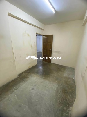 condo in Jelutong, Penang — photo 4