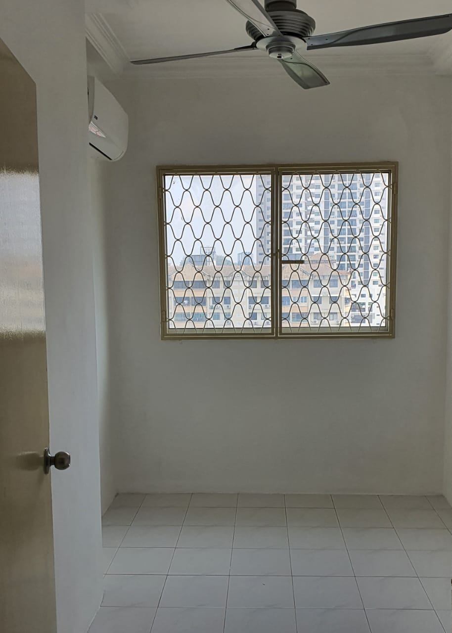 condo in Jelutong, Penang — photo 7