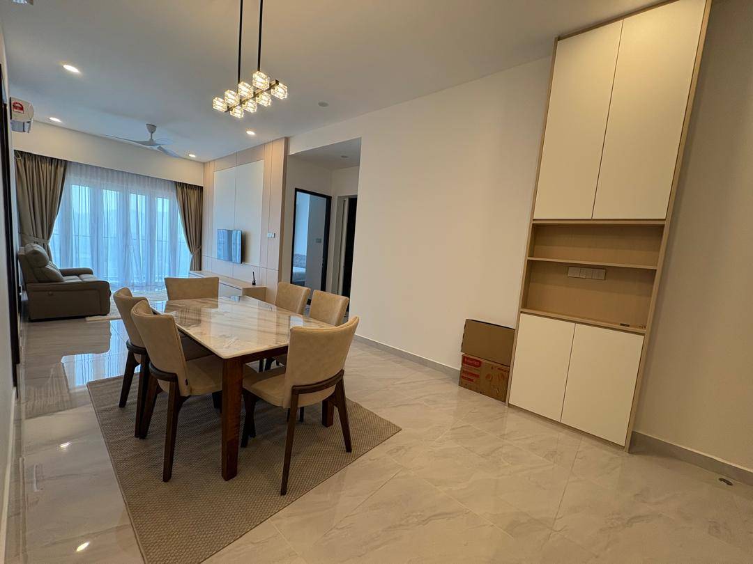 Codrington Residence Low Floor 1288sf 2CP Fully Furnished Georgetown
