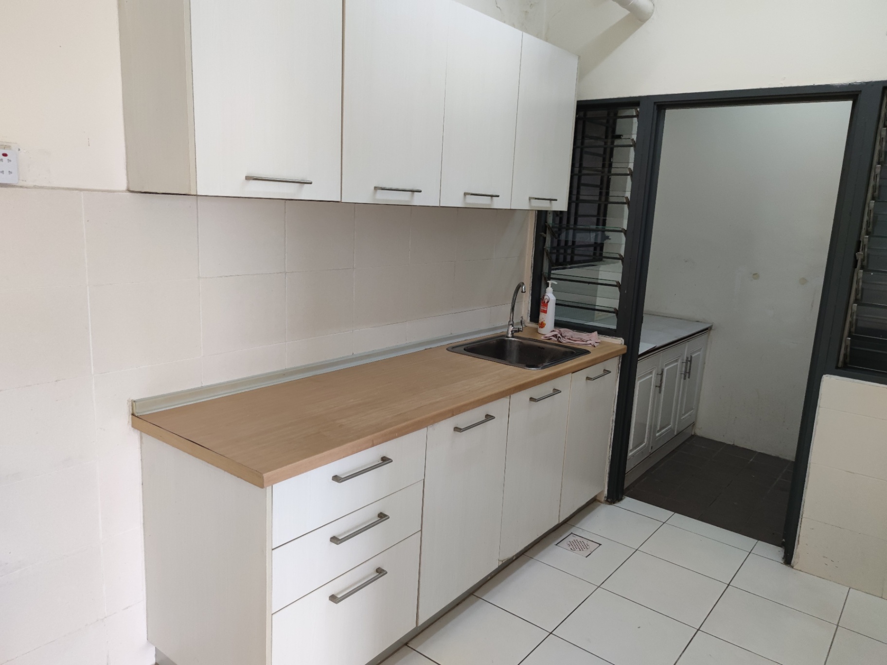 condo in Puchong, Selangor — photo 3