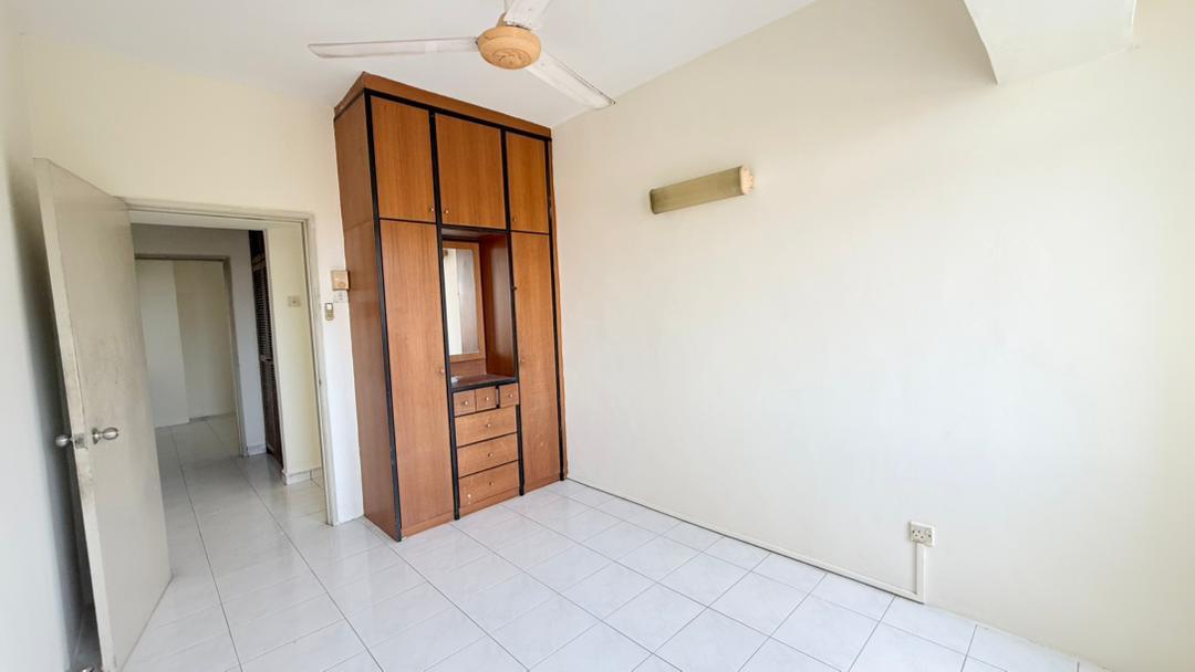 condo in Jelutong, Penang — photo 3