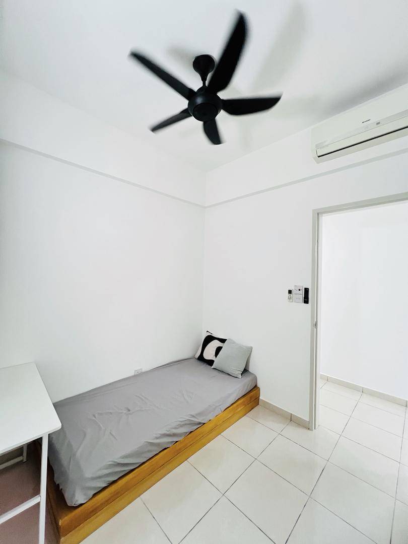condo in Gelugor, Penang — photo 7
