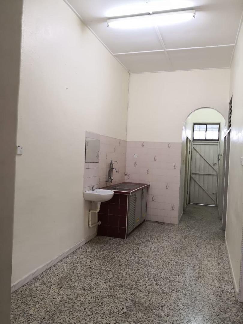house in Gelugor, Penang — photo 7