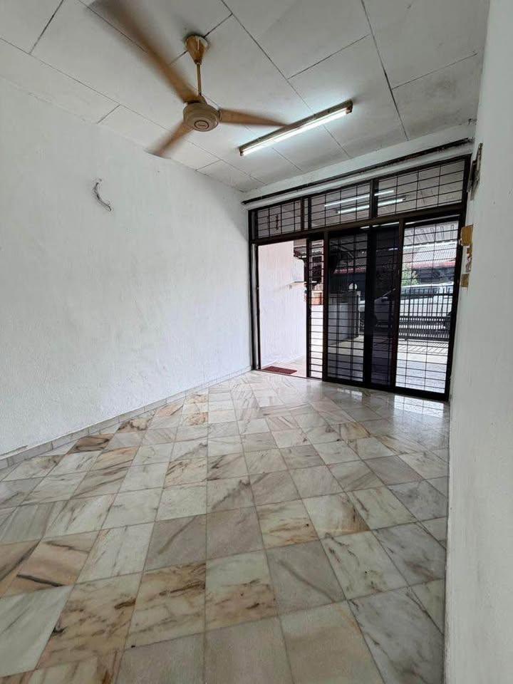 house in Permatang Tinggi, Penang — photo 2