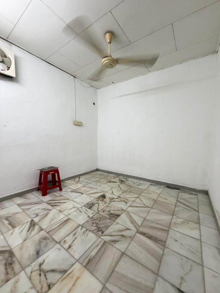 house in Permatang Tinggi, Penang — photo 4