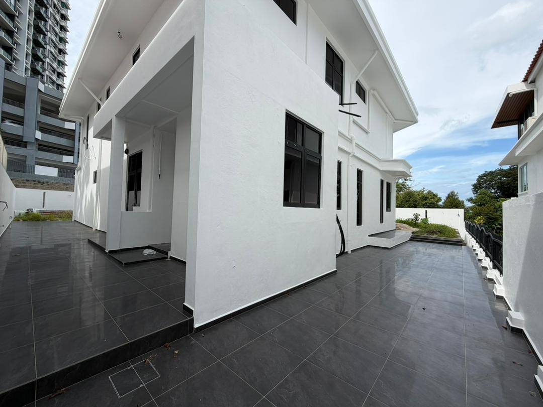 house in Gelugor, Penang — photo 3