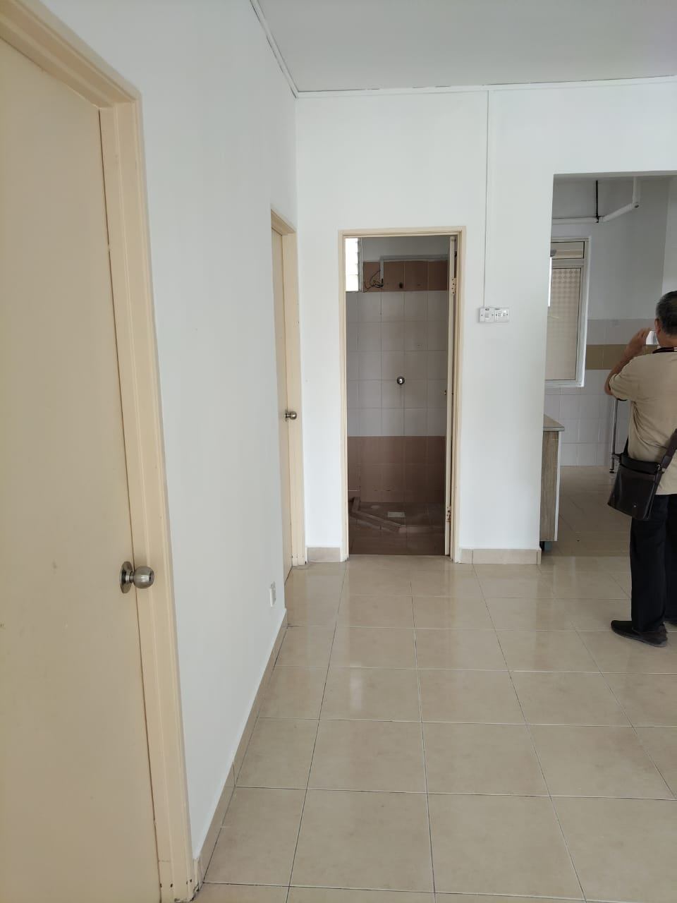 D'piazza Condo with 2 car park