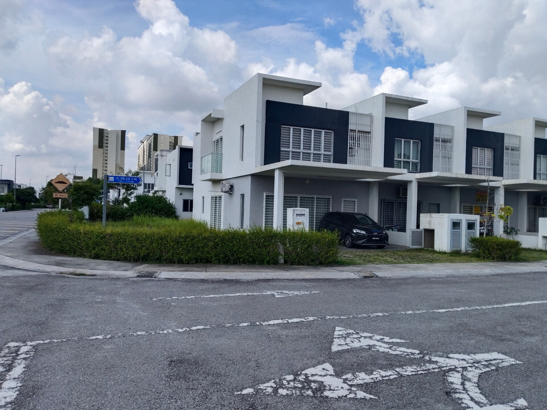 Corner Lot Double Storey Terrace House Casa Green Cybersouth Dengkil For Rent