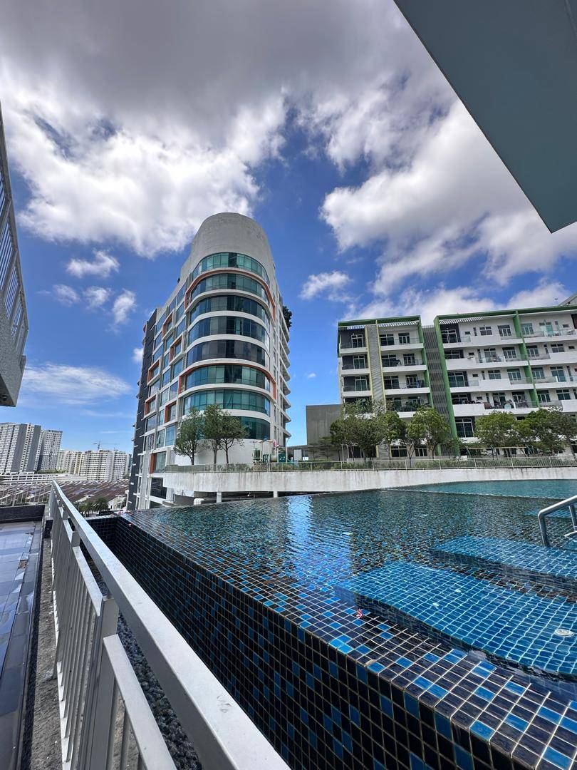 Reflections Condominium Bayan Lepas Premium 5 Bedroom Corner Unit For Sale RM799K 槟城峇六拜 Reflections 豪华五房角头海景公寓出售 RM79.9万