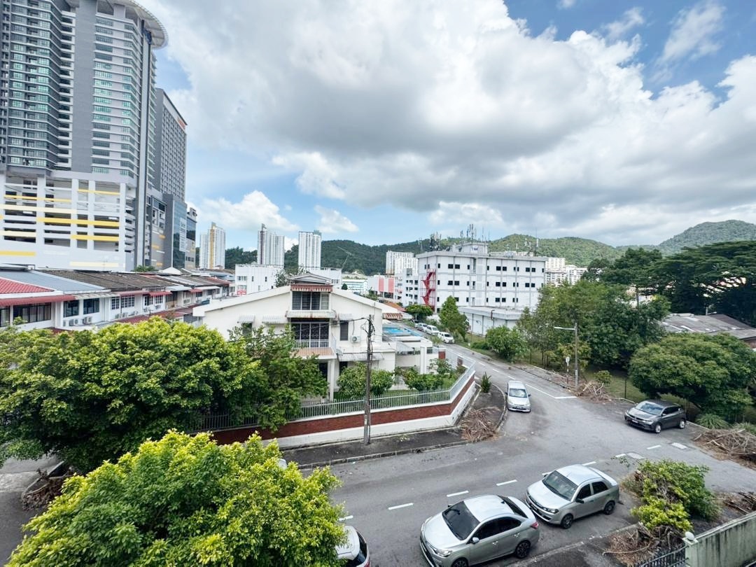 condo in Air Itam, Penang — photo 6