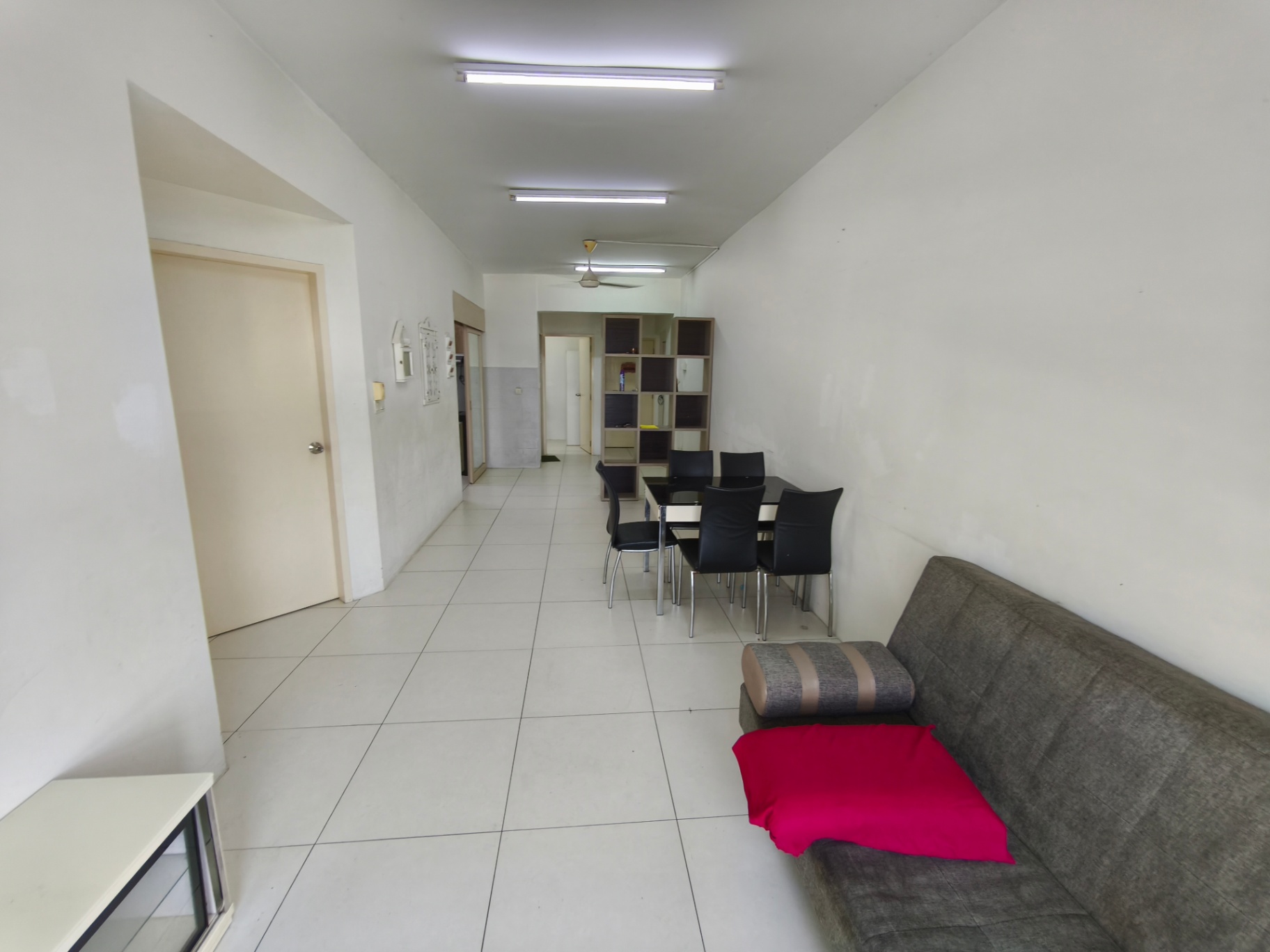 Calisa Residence Rent, Partly Furnished 3 Rooms, Taman Mas Sepang
