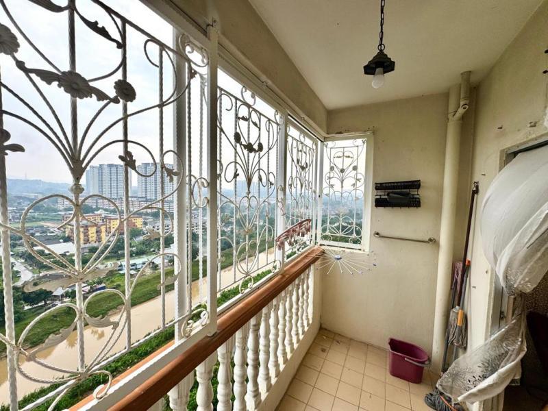 condo in Sri Ixora, Selangor — photo 4
