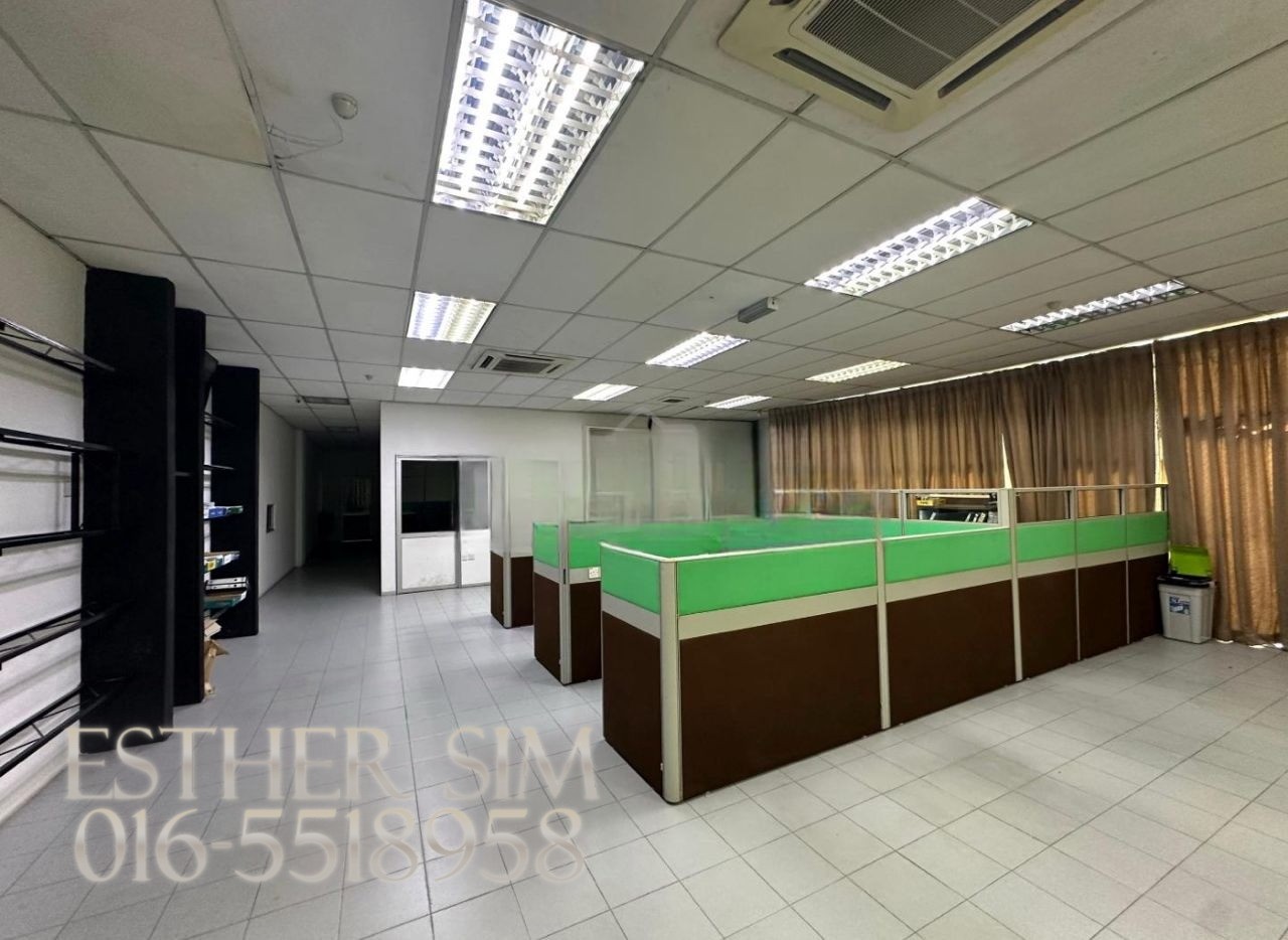 Worth Buy 1.5 Storey Detached Factory For Sale at Bukit Minyak Area Rare unit.