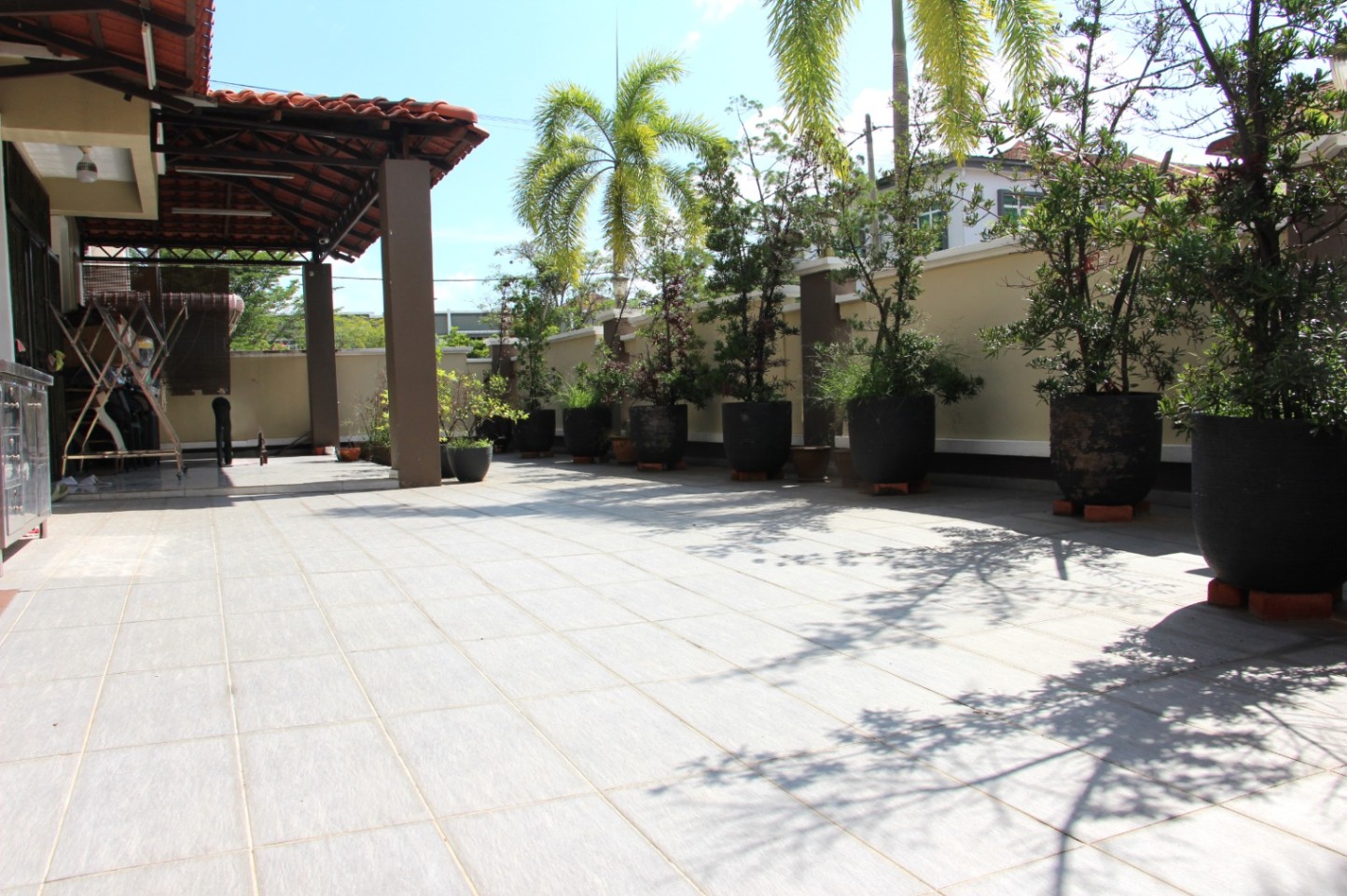 Double-Storey Terrace Corner Lot @ Bukit Minyak – Renovated & Move-In Condition