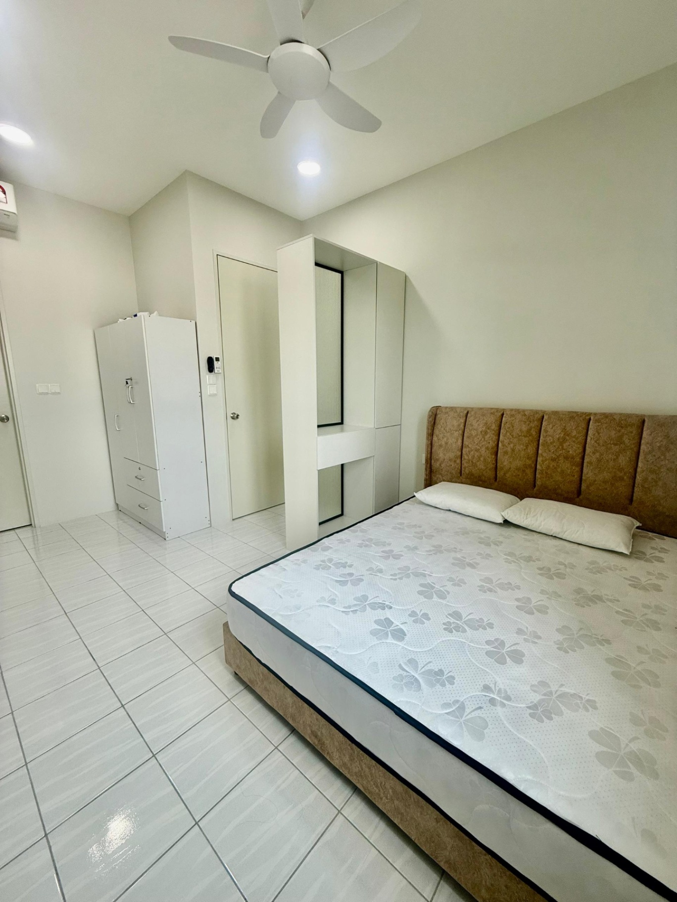 condo in Gelugor, Penang — photo 4