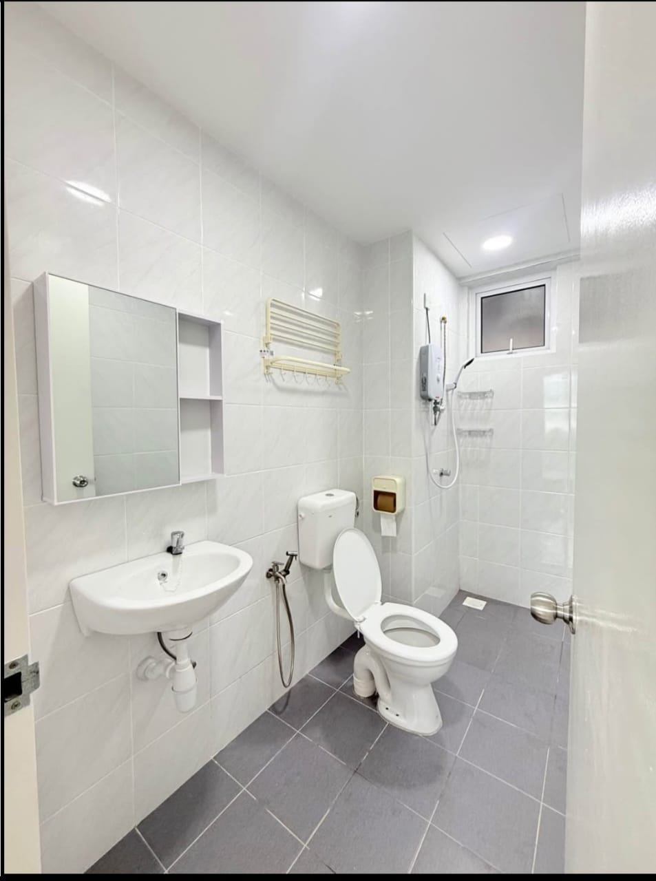 condo in Gelugor, Penang — photo 7