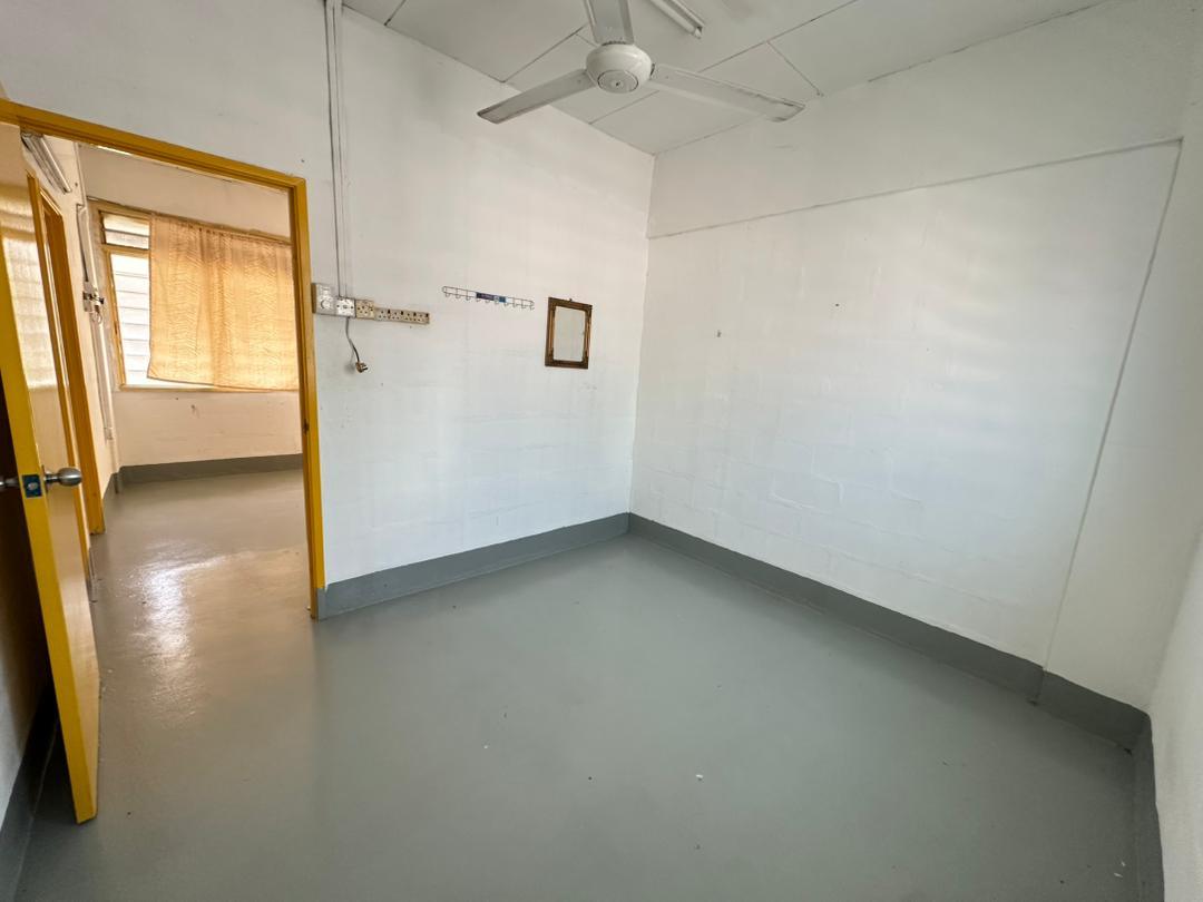 condo in Machang Bubok, Penang — photo 2