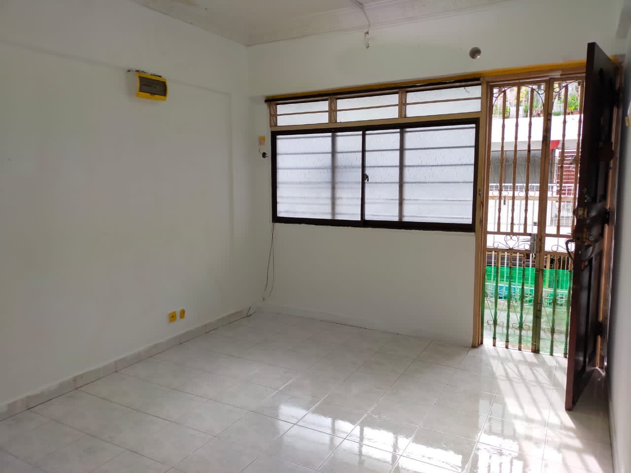 Medan Angsana 1 Blok 2C Farlim Air itam 550sqft high floor