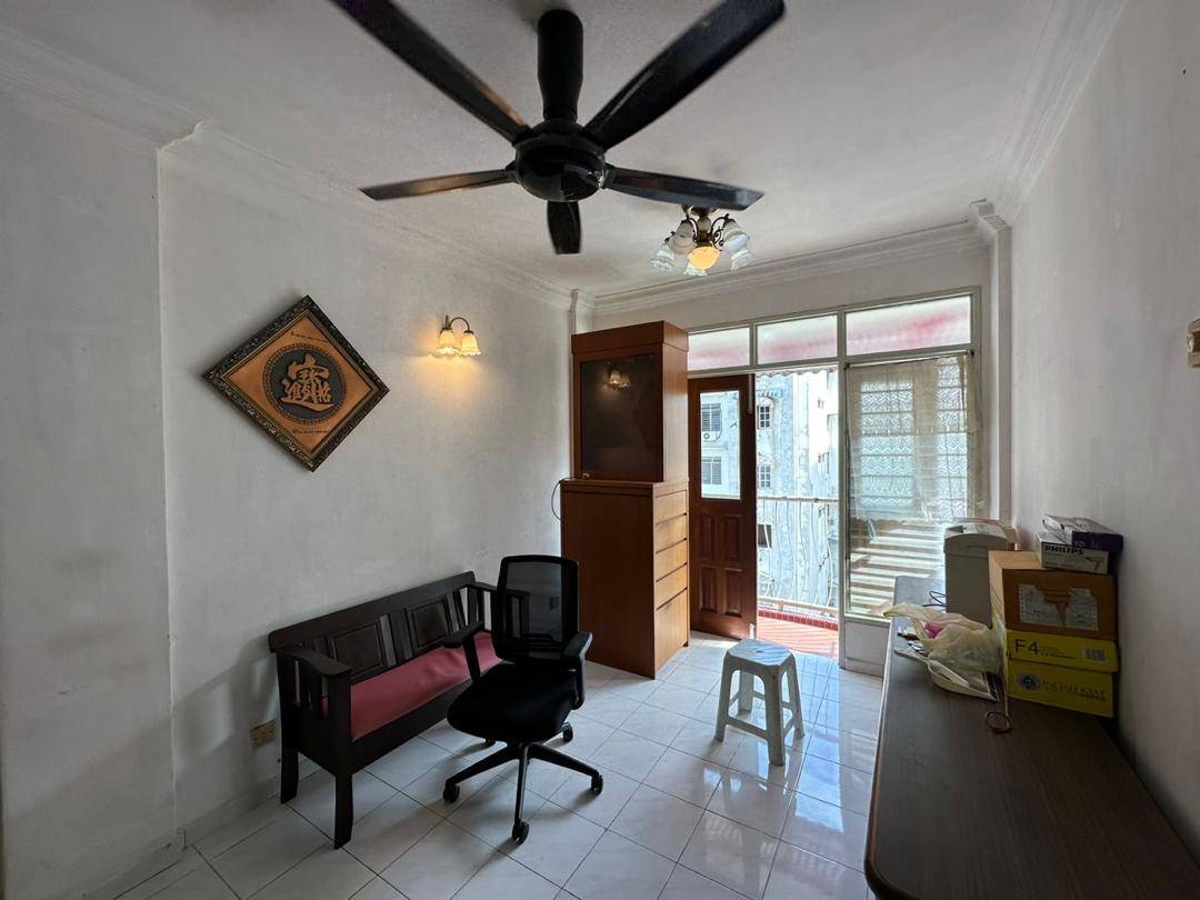 Tanjung court apartment farlim high floor
