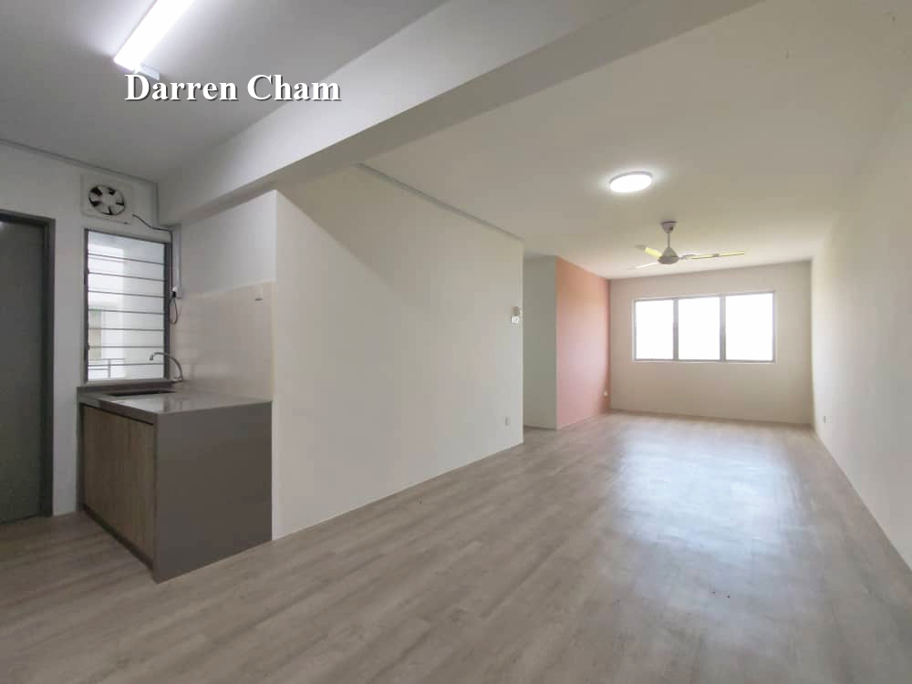 Apartment for Rent @ Pangsapuri Suria 1, Batu Kawan | Partially Furnished