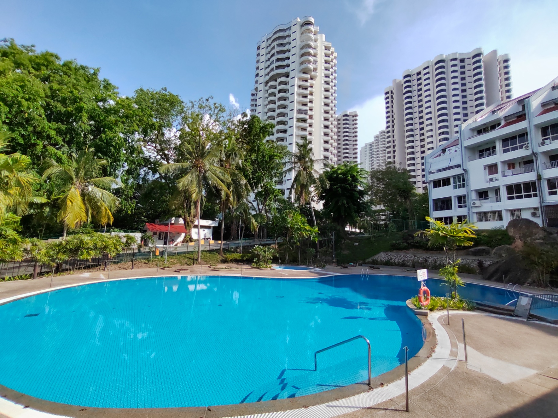 Apartment for Rent and Sale @ Mar Vista Resort, Batu Ferringhi | Partly Furnished