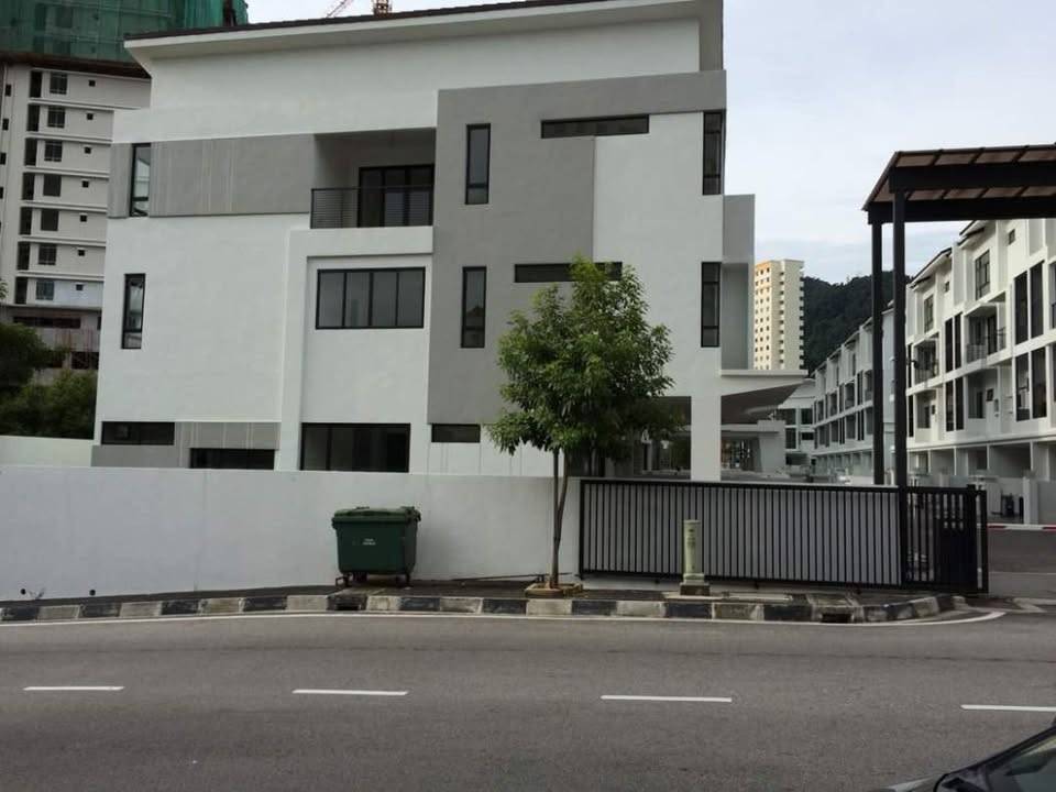house in Bukit Jambul, Penang — photo 2