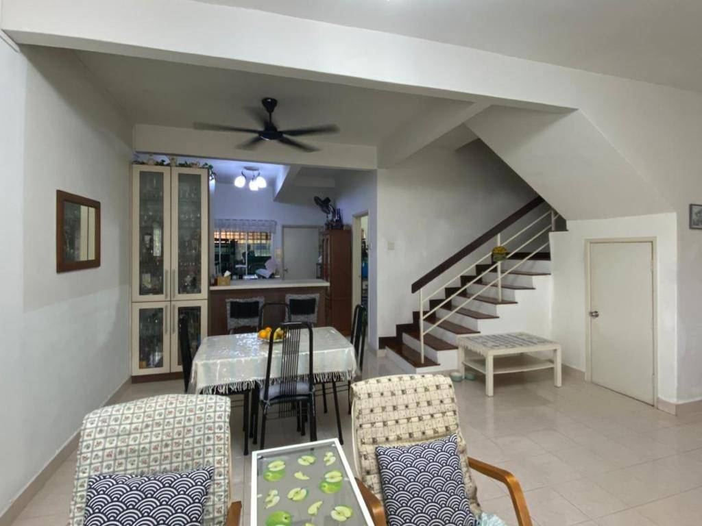 house in Taman Bukit Emas Seri Kembangan, Selangor — photo 4
