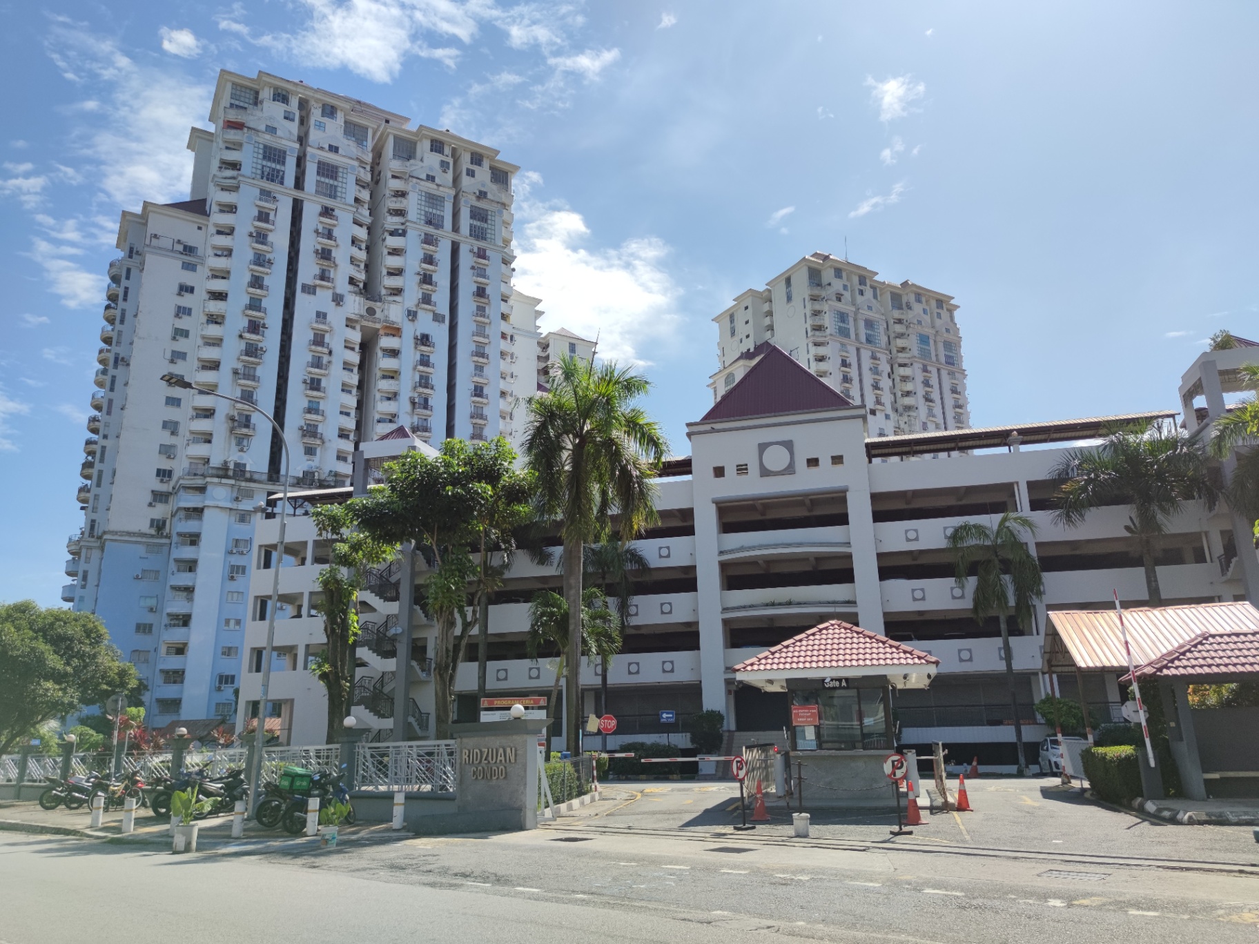 condo in Bandar Sunway, Selangor — photo 7